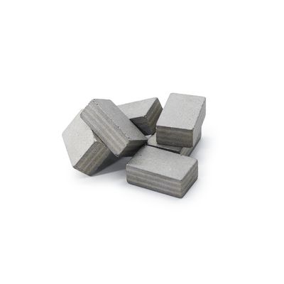 24*9*15mm ダイヤモンドアンデサイトセグメント メキシコとインドネシアのバザルト石切削用