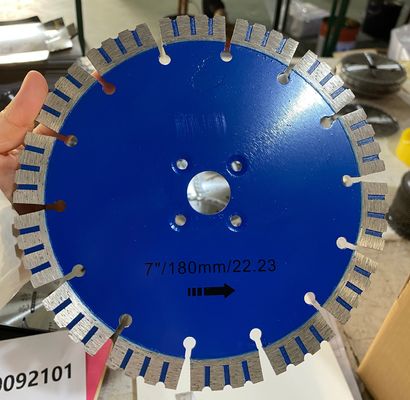 メキシコの火山石の仕上げのためにTiで覆われた180mmダイヤモンドブレードカットディスク