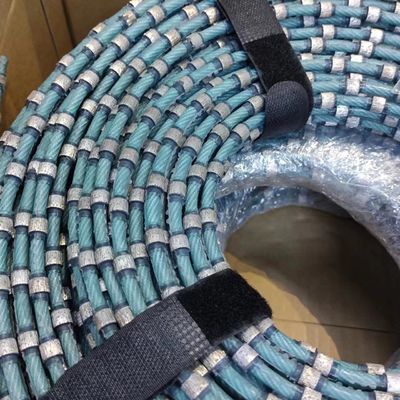 8.3mmのビーズプラスチックダイヤモンドワイヤーソーを切る グランイトブロックの四角化とプロファイリング