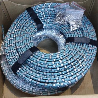 8.3mmのビーズプラスチックダイヤモンドワイヤーソーを切る グランイトブロックの四角化とプロファイリング