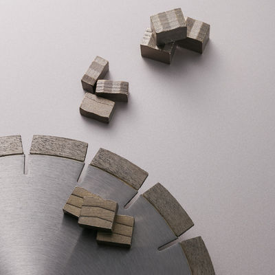 0.315in 8mm エッジの高さ ダイヤモンド 粉末合金 鉄 円形 刀片 金属 切断
