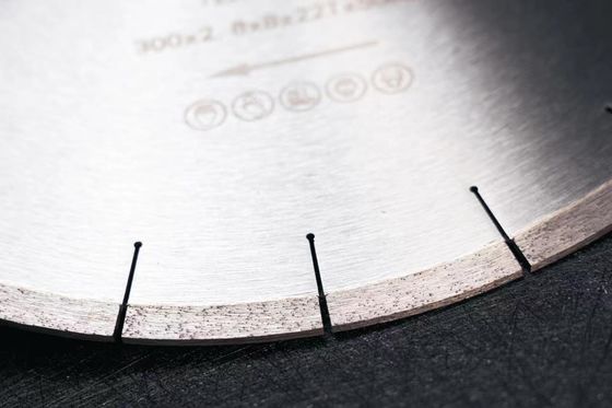 350mm 14' Uスロット ポルセラン ダイヤモンド 切断 鋭さ 利点