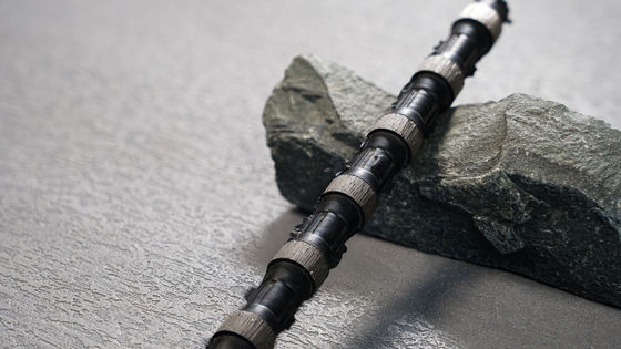 D11.5MM D12MM 石の採石場における混凝土と鋼の切削のためのダイヤモンドワイヤーソーロープ