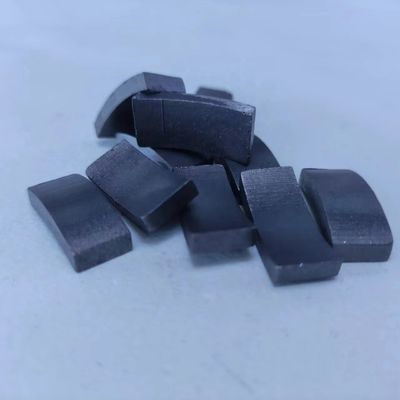 石コンクリート切削ツール用のカスタマイズされたARC型のセグメントダイヤモンドコアドリルビット