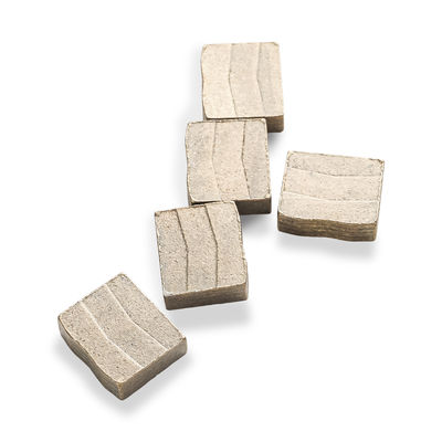 ダイヤモンド金属粉 24*12.7/11.5*15 mm 石灰岩採掘用切断部分