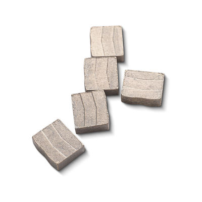 ダイヤモンド金属粉 24*12.7/11.5*15 mm 石灰岩採掘用切断部分