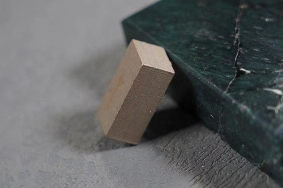 多目的ダイヤモンド切断セグメント 尖端 24x8x13mm マルブル販売のためのダイヤモンドセグメント