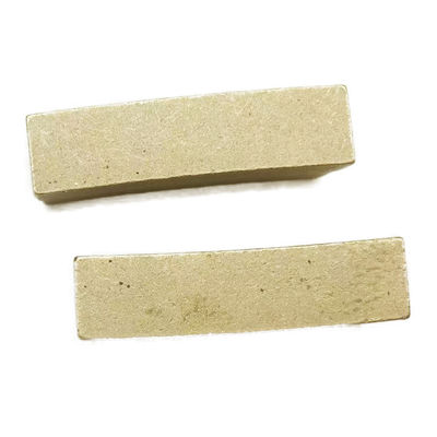 24*8*10mm マルマー切削ツールのためのダイヤモンドセグメント 金属粉末を含む