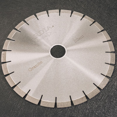 10mm アボア サイズ 400mm 16インチ ブリッジソーマシン用のダイヤモンドセグメントカットディスク