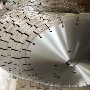 耐久性とコンクリートのアスファルト切断エッジの高さ0.472in 12mm
