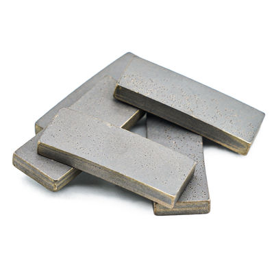 ダイヤモンド切断用歯車 40*5*15mm 火山岩石のためのダイヤモンドセグメント