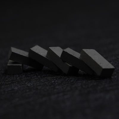 20*4.0/3.5*8mm ホットシンターダイヤモンド切断セグメント