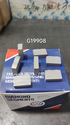 6.5mm マルチディスクダイヤモンドセグメント 24*7.6/8.4*15mmの花岩切削のための完璧なツール