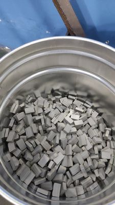 6.5mm マルチディスクダイヤモンドセグメント 24*7.6/8.4*15mmの花岩切削のための完璧なツール