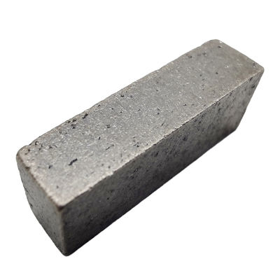 ダイヤモンド切断セグメント 中等硬石グラニットの尖端サイズ 20*4.8/5.4*8mm A.A.-B. B-グレード