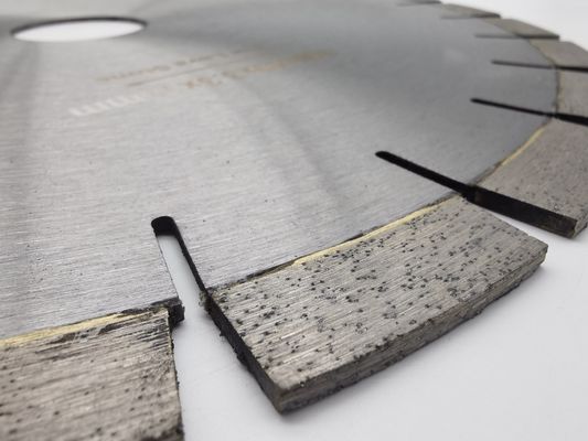 良い耐磨性 350mm U ダイヤモンドソー刃 石灰岩を切る 冷凍プレス プロセスタイプ